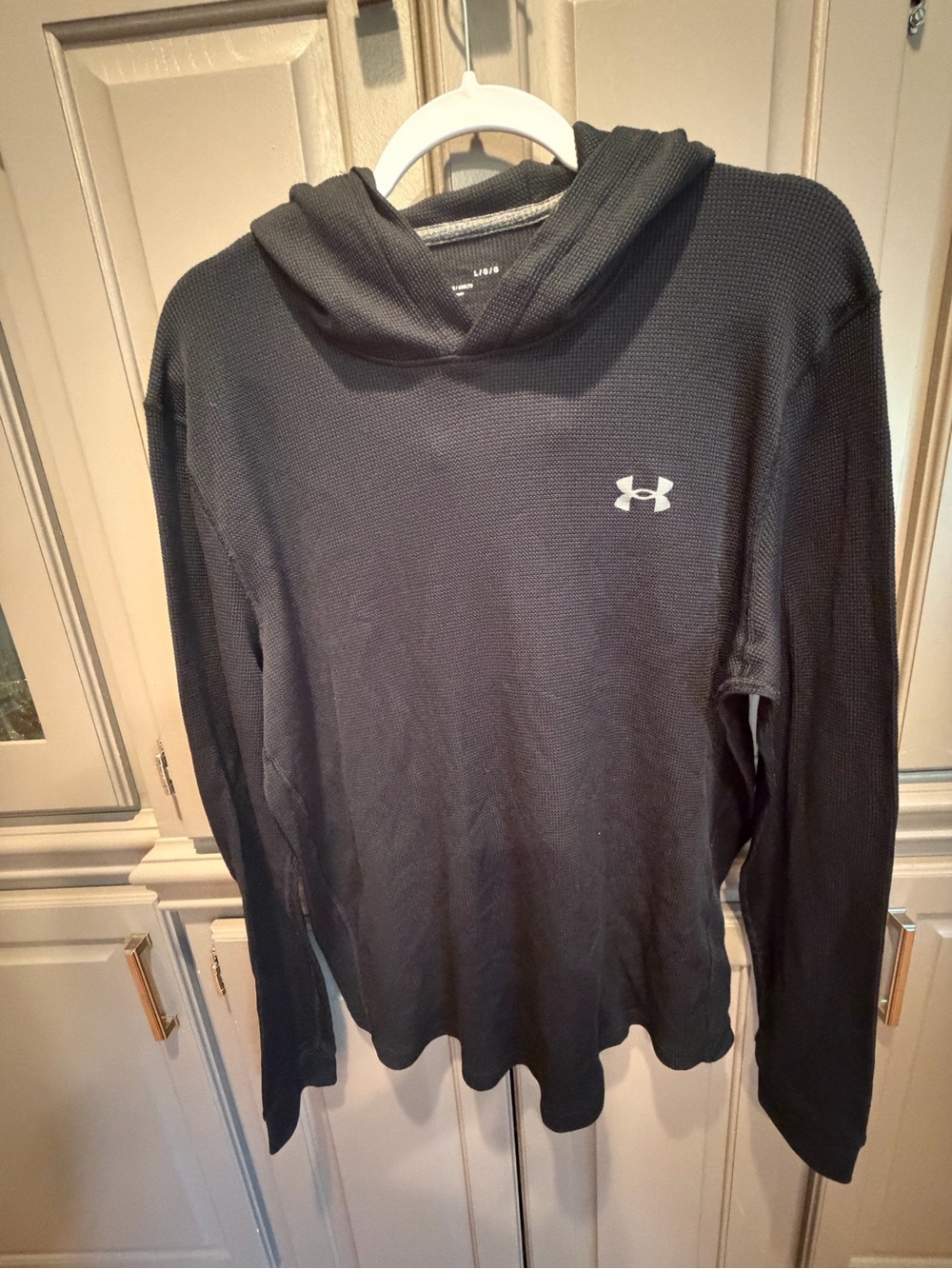 Under Armour Men’s Black Hooded Long-Sleeve Pullover